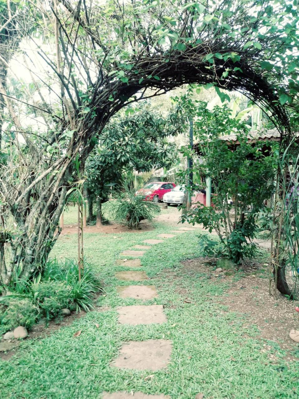 Lindas Suites A Uma Quadra Da Praia E Centro 乌巴图巴 外观 照片